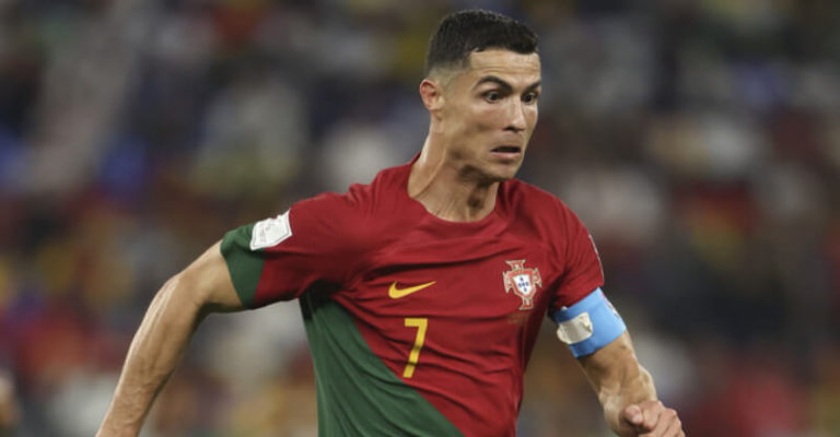 Selecionador do Gana ‘aziado’ provoca Cristiano Ronaldo: ‘Prendas especiais’