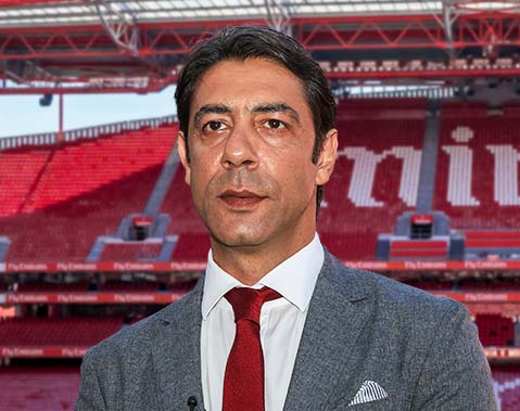 Benfica oficializa transferência em comunicado